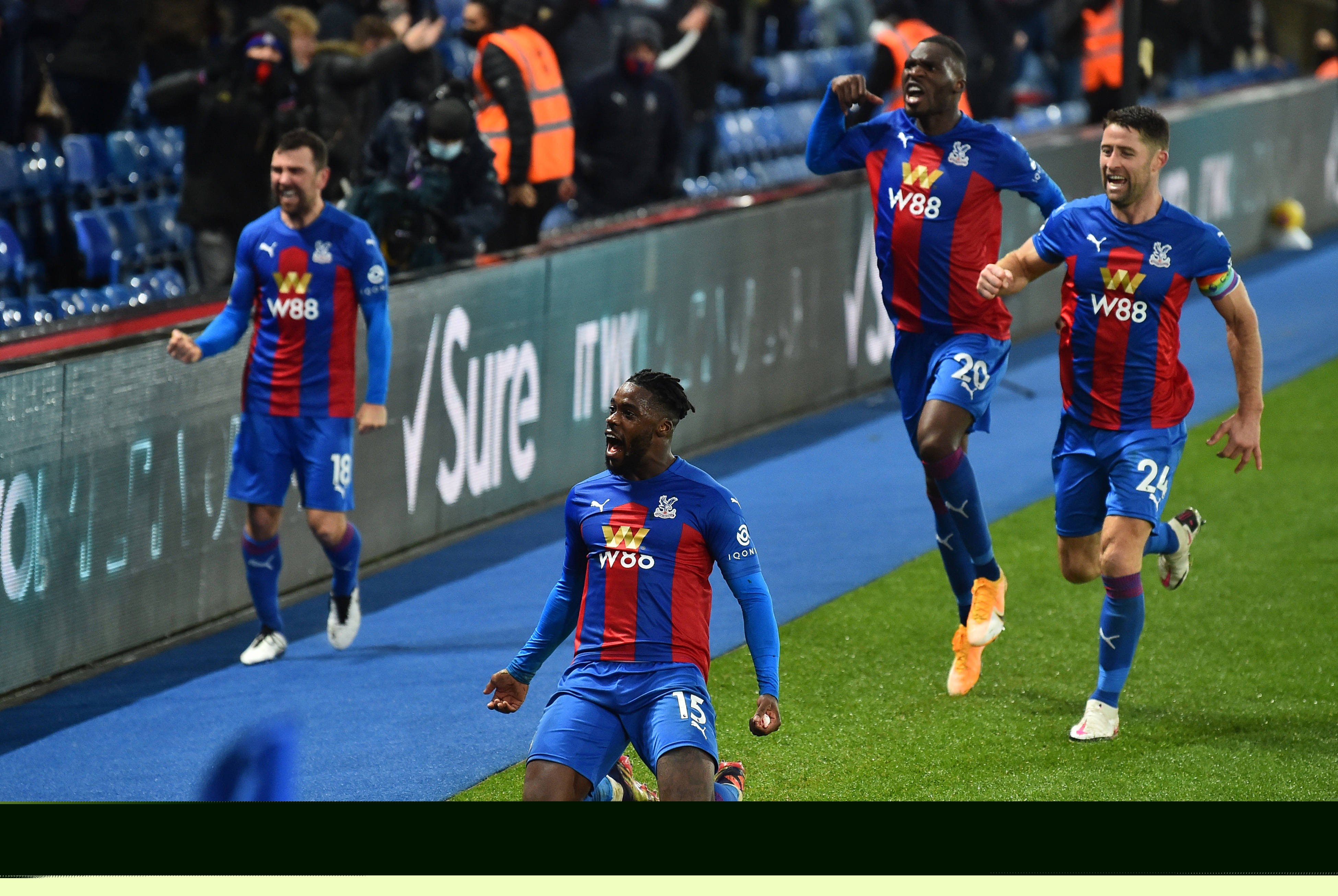 时尚耳机海报设计_数据线电子产品系列海报设计